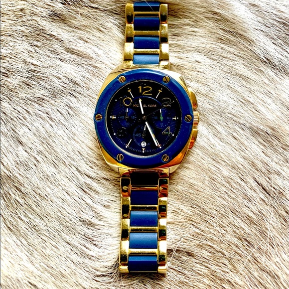 Michael Kors Watch - Picture 1 of 2